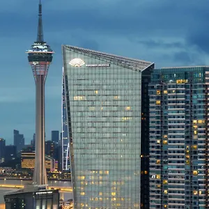 Mandarin Oriental, Otel